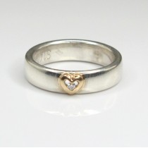 inel Valentine's. diamant natural, argint & aur. designer: Scrouples. Danemarca